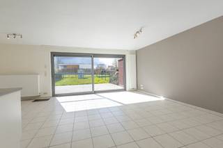 Ontdek dit instapklare en verzorgde gelijkvloers appartement, gelegen in een recente residentie (bouwjaar 2010).Dankzij het gunstige EPC en de...