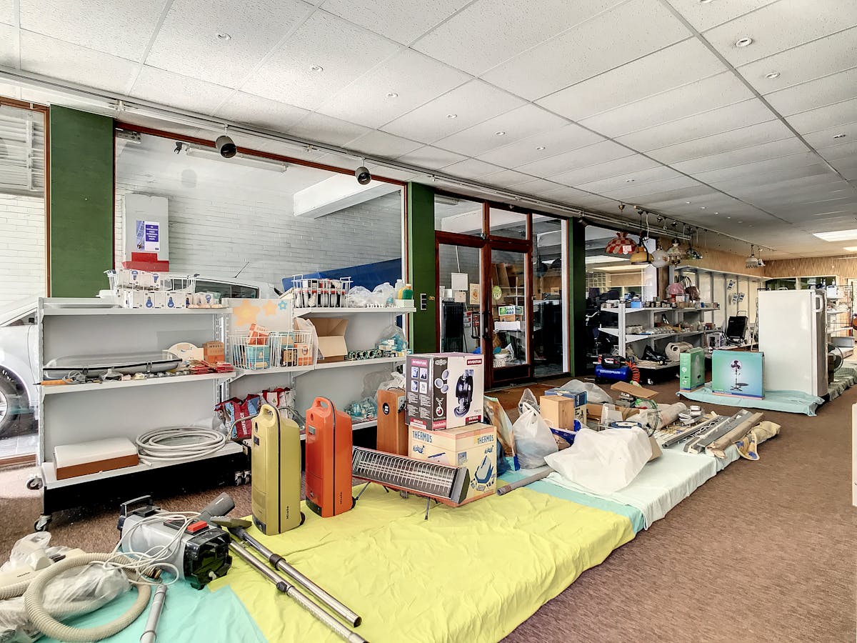 Te renoveren handelspand met appartement en tuin in Bazel - foto 4