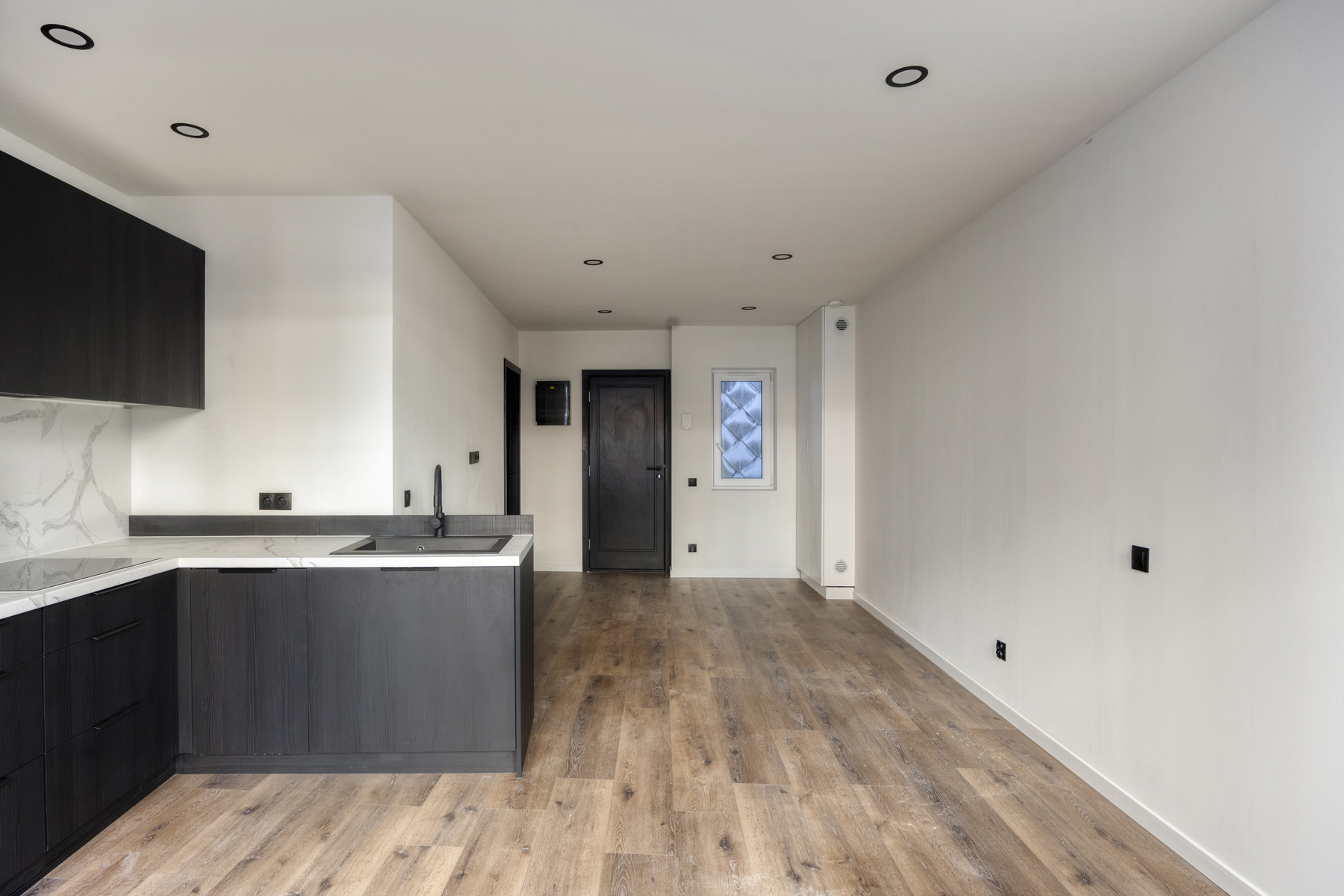 Appartement met twee slaapkamers in hartje Antwerpen. - foto 3