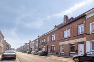 Stratégiquement située dans un quartier résidentiel central mais calme du centre de Zaventem, à quelques pas de l'aéroport de Bruxelles et à...