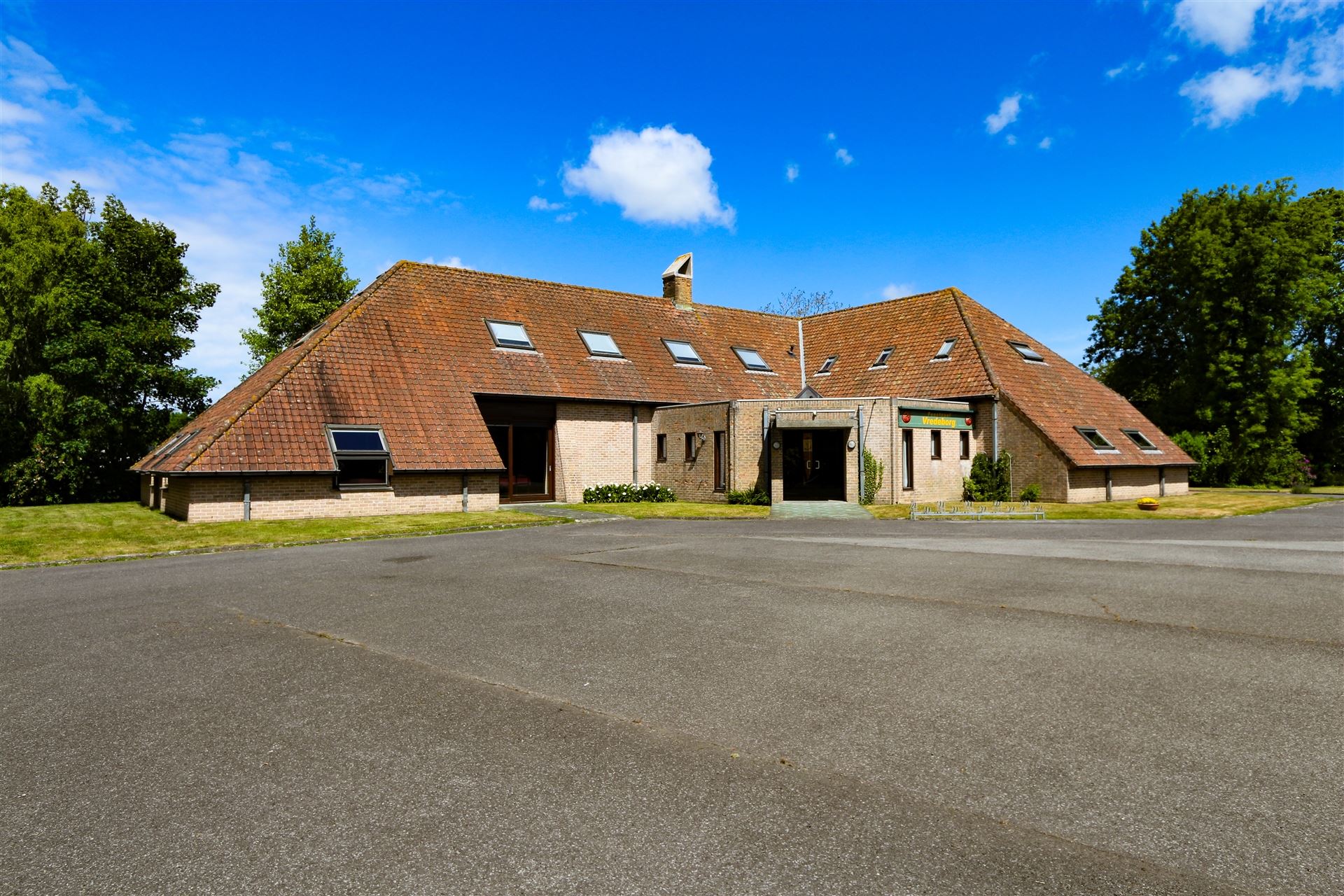 Commercial à vendre à Oudenburg