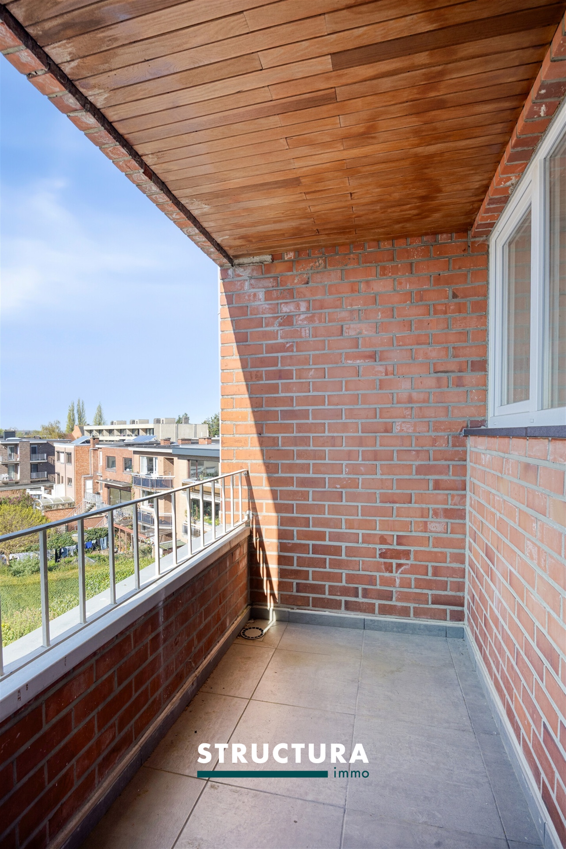 Gerenoveerd appartement op derde verdiep - foto 5