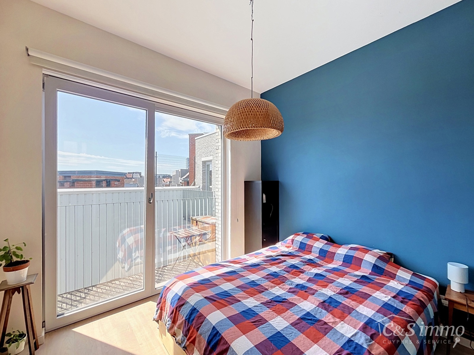 Dakappartement met hoge plafonds en 2 slaapkamers - foto 4