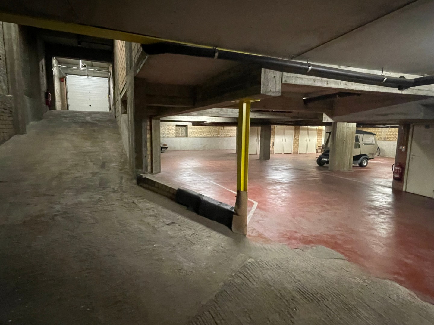 Dubbele ondergrondse staanplaats te huur - foto 3