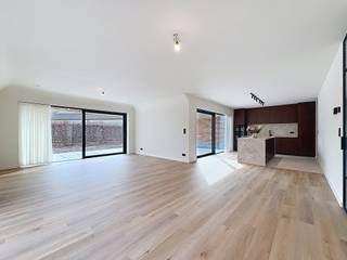 LiggingDeze prachtige nieuwbouwwoning woning is gelegen in De Pinte, een gegeerde en vlot bereikbare gemeente nabij Gent. Dankzij de goede...