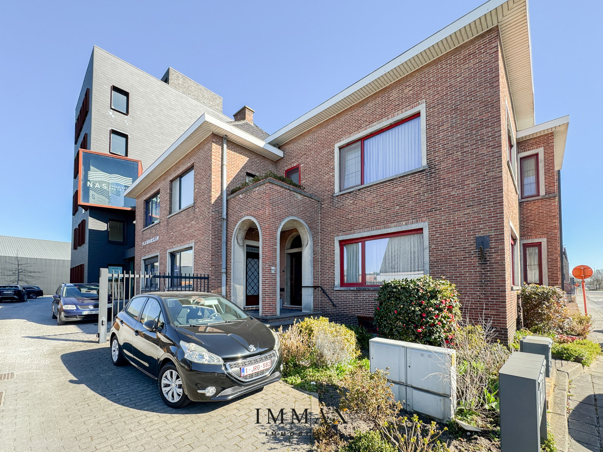 Kantoorruimte in authentiek gebouw op commerciële ligging langs de ring van Brugge - foto 2