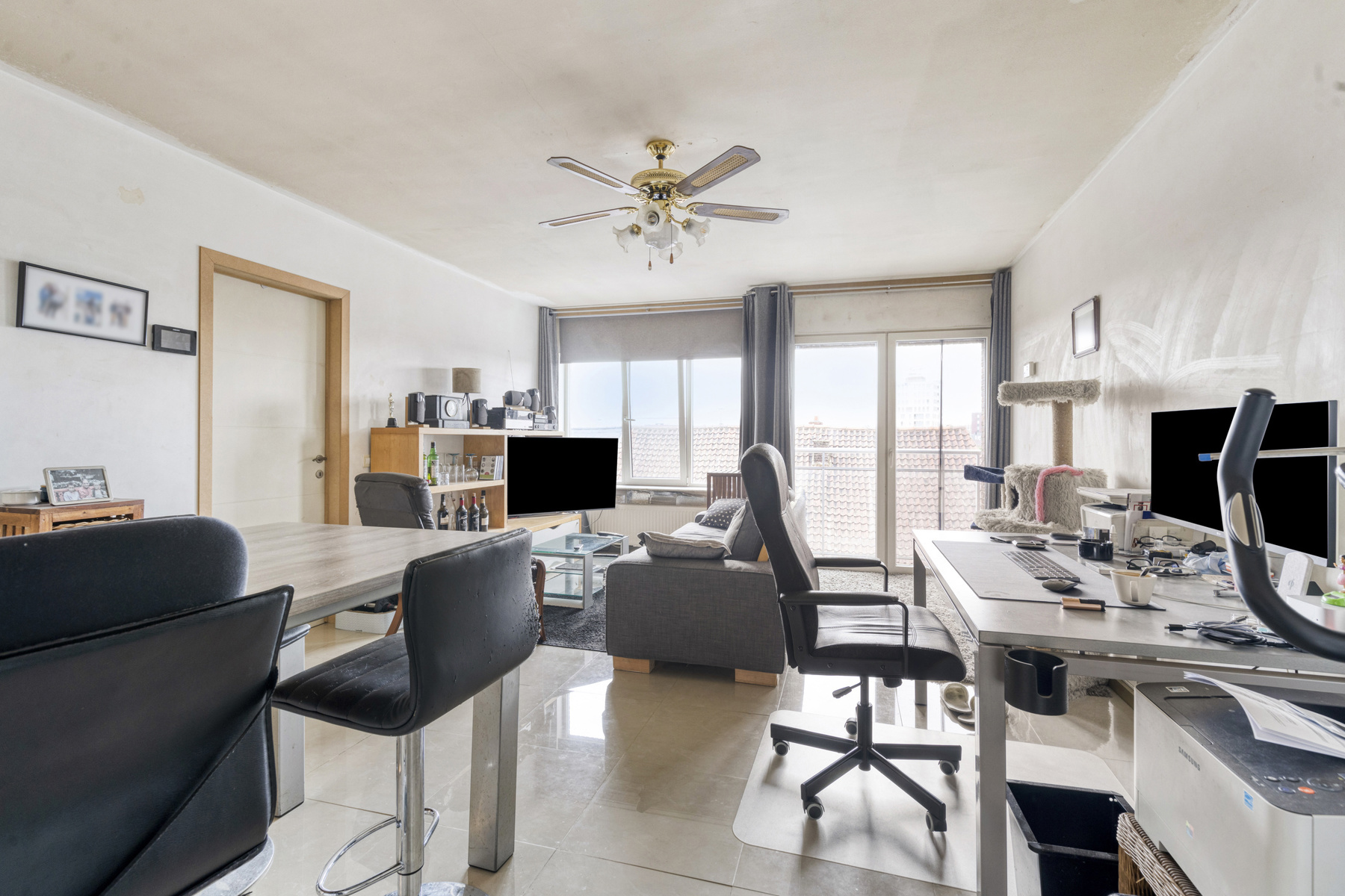 Gezellig instapklaar appartement met ondergrondse standplaats ! - foto 2