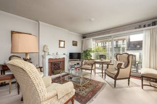 Goed onderhouden appartement op de eerste verdieping in het Merode-center. Epc-score: 103 kWh/m² (label B)Ligging: centrum van Turnhout nabij het...