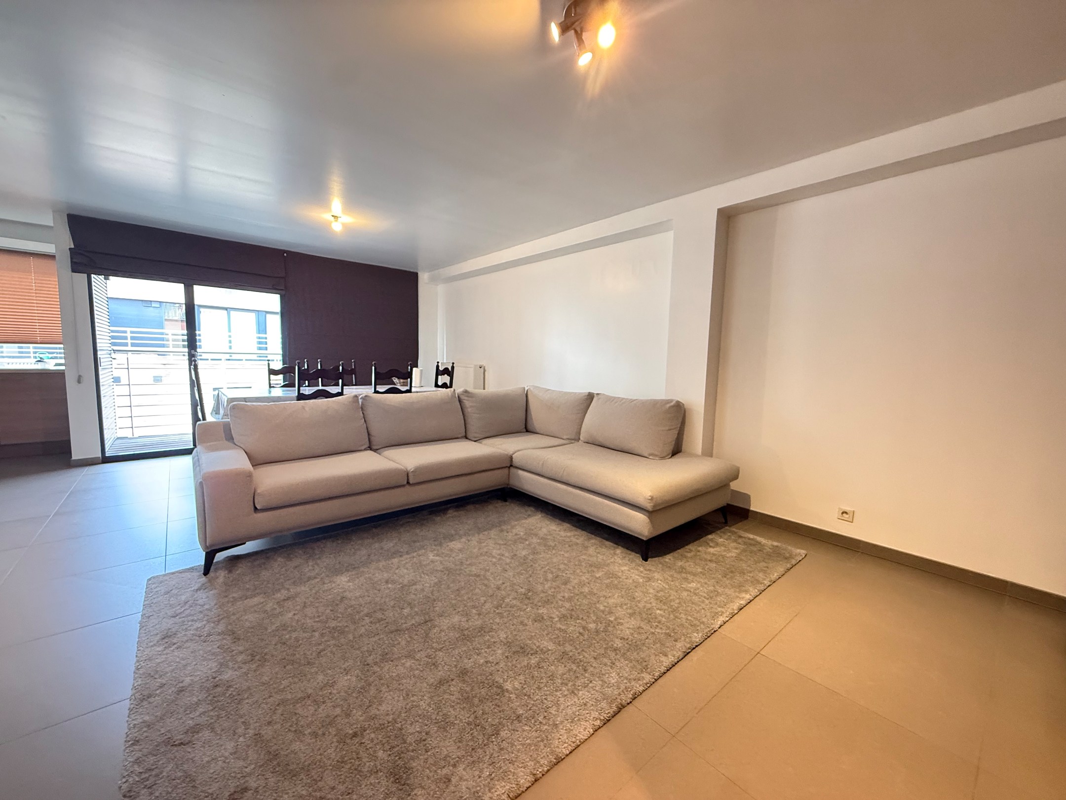 Apartment for rent in Roeselare with 2 bedrooms - photo 2