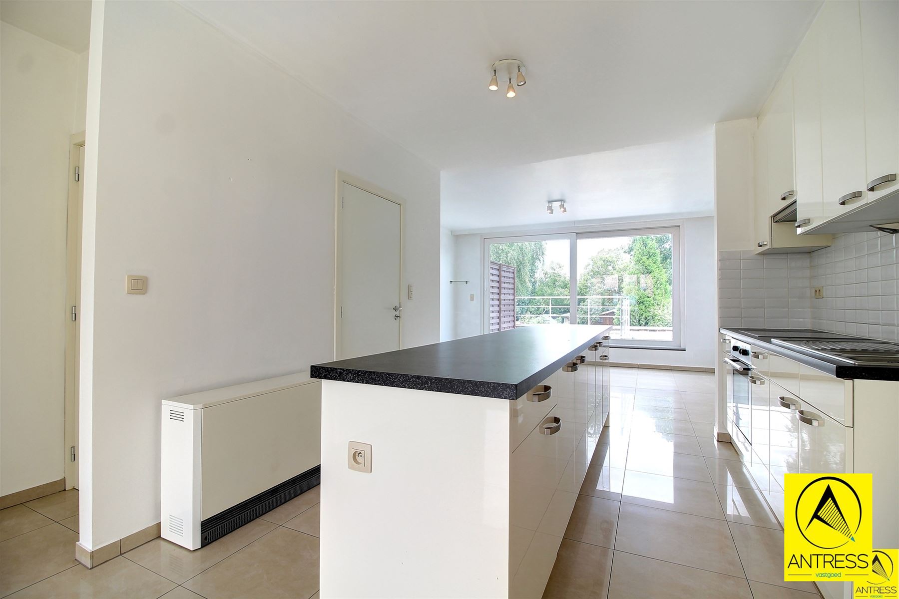 Duplex 2 slaapkamer appartement met autostaanplaats - foto 4