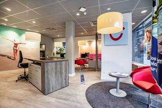 À LOUER – SURFACE COMMERCIALE IDÉALEMENT SITUÉE À TOURNAISitué en plein centre de Tournai, ce local commercial bénéficie d’un excellent emplacement...