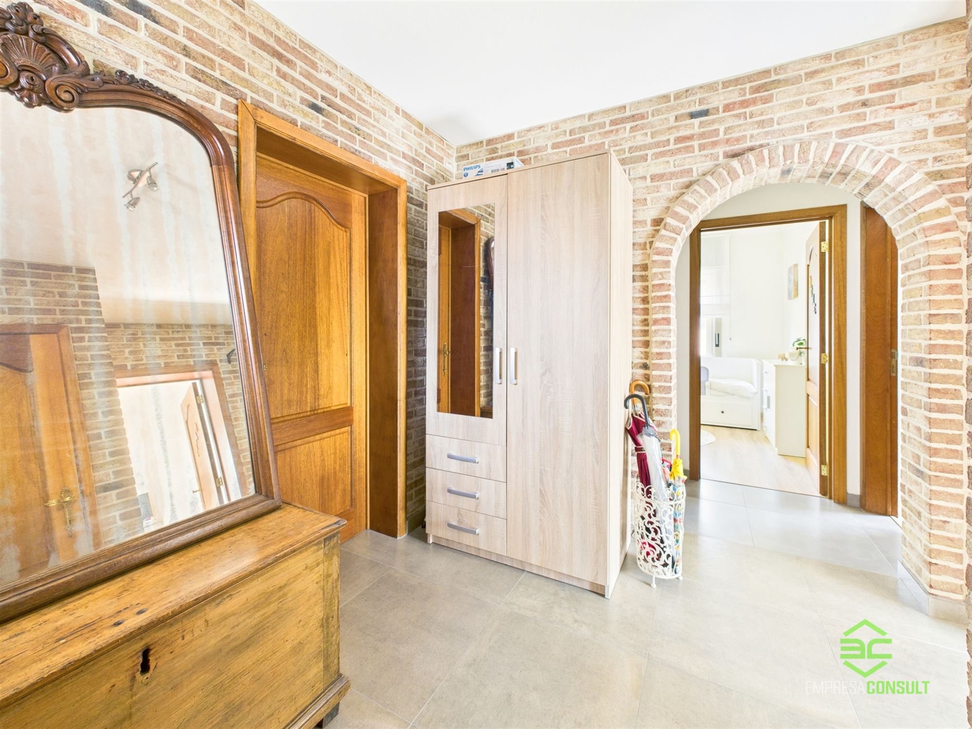 Instapklare gelijkvloerse woning met 3 slpk op 10a 21ca! - foto 4