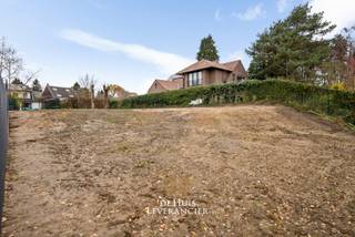 Droom je van een mooie moderne villa op een locatie die zowel rust als een perfecte ontsluiting biedt?In een vastgoedmarkt waar het aanbod aan...