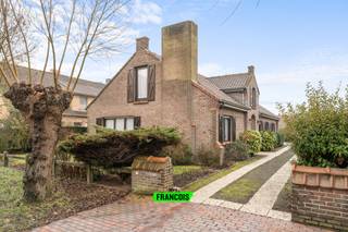 Op zoek naar een warme thuis waar ruimte, comfort en functionaliteit samenkomen? Deze charmante woning, gelegen in de August Pauwelslaan 36, biedt...