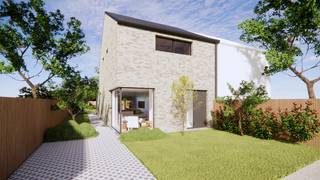 <strong>Voor een afspraak of meer info, bel Tom 0468/09 81 97 !</strong><br /><br /><strong>Moderne energiezuinige nieuwbouwwoning, zeer rustig gelegen met zuidgerichte tuin!</strong><br /><br />Bent u op zoek naar een stijlvolle woning waar rust en bereikbaarheid perfect samenkomen?<br />Deze moderne, strak vormgegeven nieuwbouwwoning biedt het beste van beide werelden: een uiterst rustige ligging én een vlotte verbinding.<br /><br />Met een bewoonbare oppervlakte van 155 m² geniet u hier van een open en lichtrijk woonconcept.<br />De ruime leefruimte vloeit naadloos over in de open keuken, wat zorgt voor een aangename en harmonieuze leefomgeving, ideaal voor zowel dagelijks comfort als gezellige momenten met familie en vrienden.<br /><br />De woning wordt aangeboden in casco (wind- en waterdicht), waardoor u volledige vrijheid heeft om de afwerking volledig naar uw eigen smaak en budget in te vullen.<br />Wenst u liever een instapklare woning? Ook een volledige afwerking via de verkoper behoort tot de mogelijkheden.<br /><br />Buiten wacht een ruime, zuidgerichte tuin waar u de hele dag door kan genieten van zon, rust en privacy.<br /><br /><u>Indeling:</u><br />Gelijkvloers: inkomhal met gastentoilet, bureau- of leeshoek, lichtrijke leefruimte, open keuken en twee praktische bergruimtes<br />Verdieping: drie slaapkamers, waaronder één met dressing, badkamer en apart toilet<br />Zolder: ruime stockage zolder met plaats voor de technieken<br /><br /><u>Troeven:</u>
<ul>
	<li>moderne architectuur met veel lichtinval</li>
	<li>zeer rustige ligging</li>
	<li>zuidgerichte tuin</li>
	<li>3 slaapkamers</li>
	<li>ruime zolder</li>
	<li>Flexibiliteit: casco of volledig afgewerkt</li>
	<li>interessante aankoopstructuur (grond aan 12% registratie, constructie aan 21 % btw)</li>
</ul>
Kortom, een unieke kans voor wie op zoek is naar een moderne woning met vrijheid in afwerking of een zorgeloze, instapklare oplevering.<br /><br />Voor een afspraak of meer informatie, bel Tom op het nummer 0468/09.81.97 of mail naar info@immobennysimons.be.