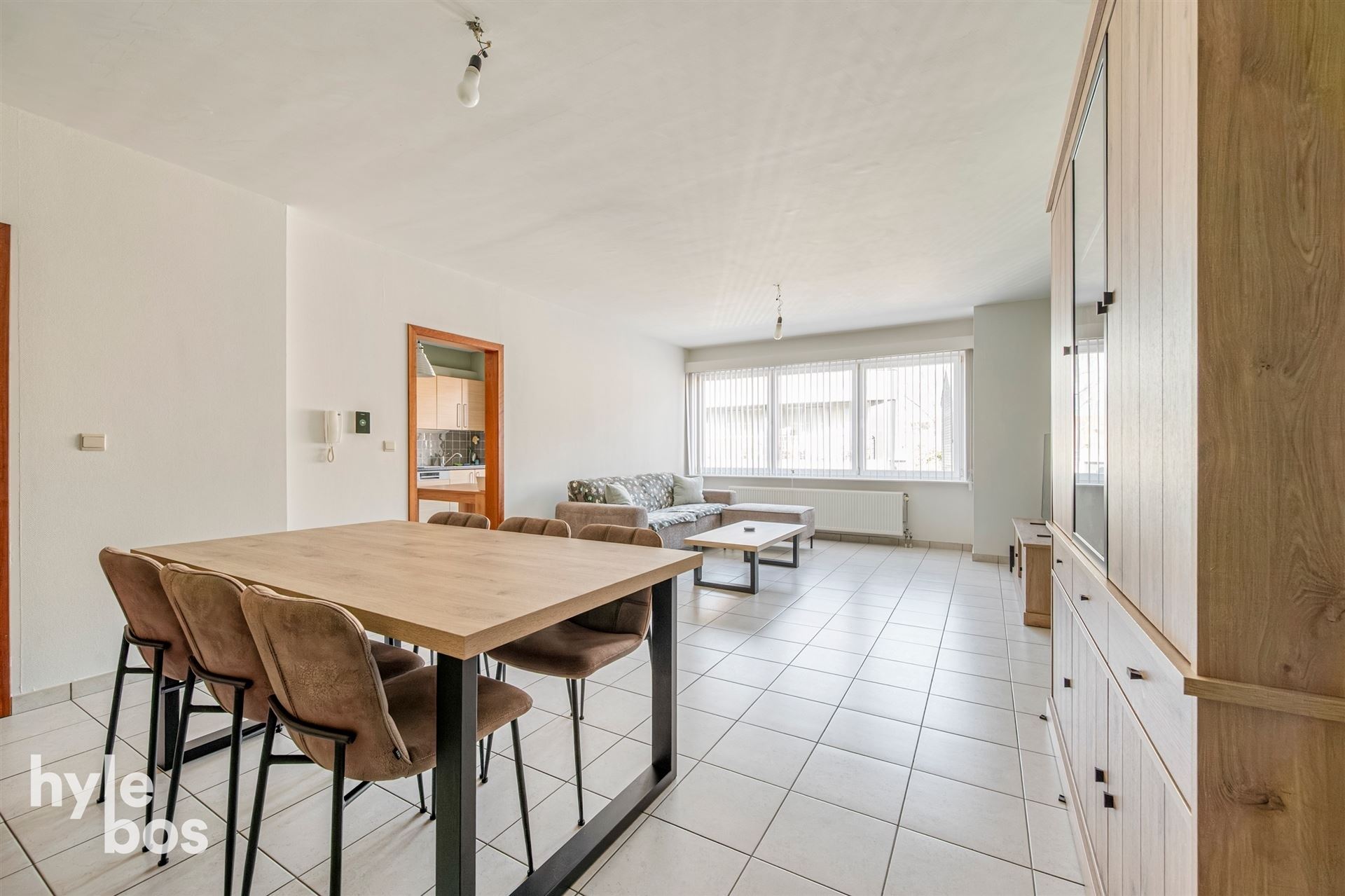 Ruim en centraal gelegen appartement met garage - foto 5