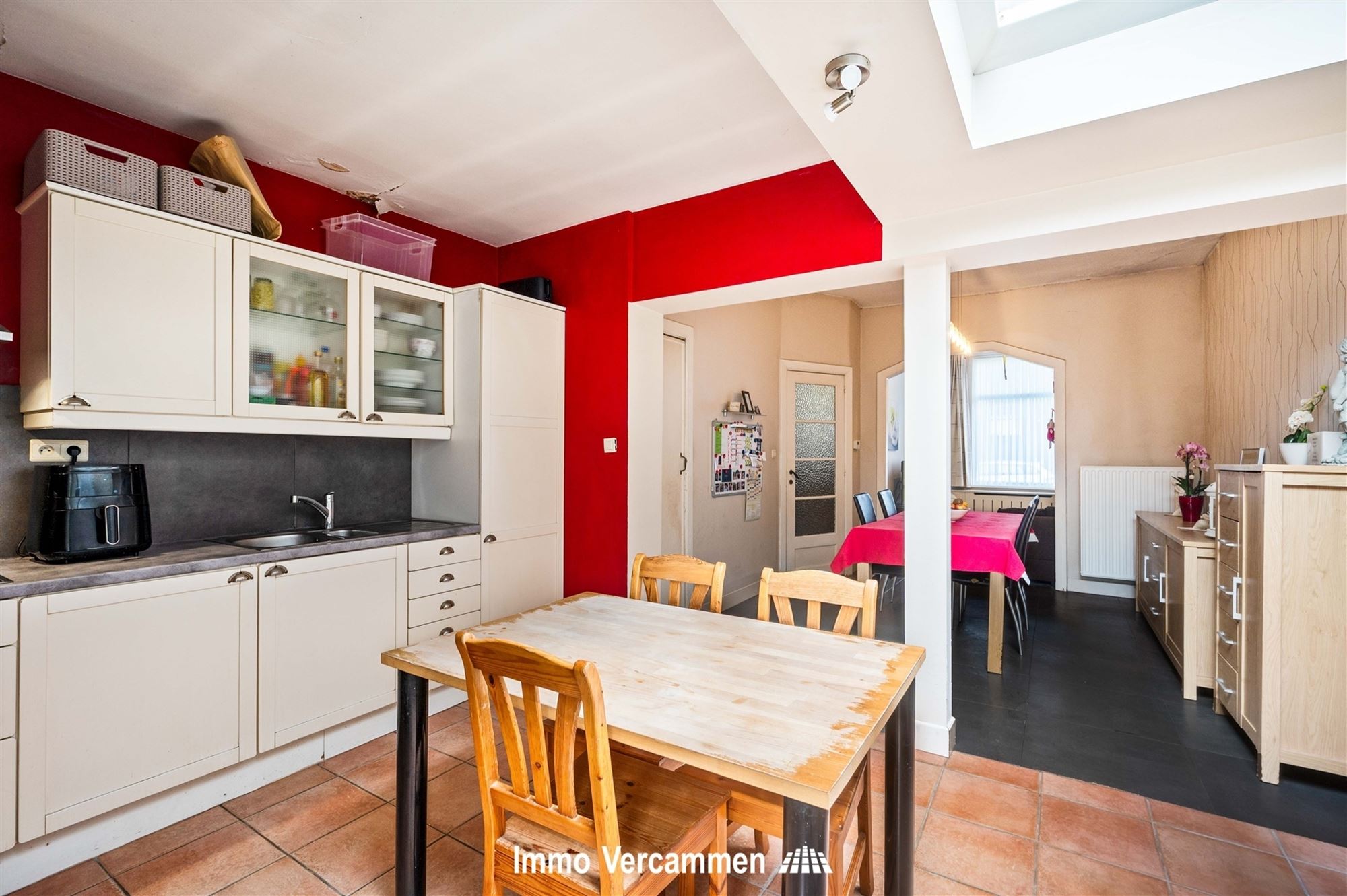 Deels gemoderniseerde woning te Duffel-West - foto 5