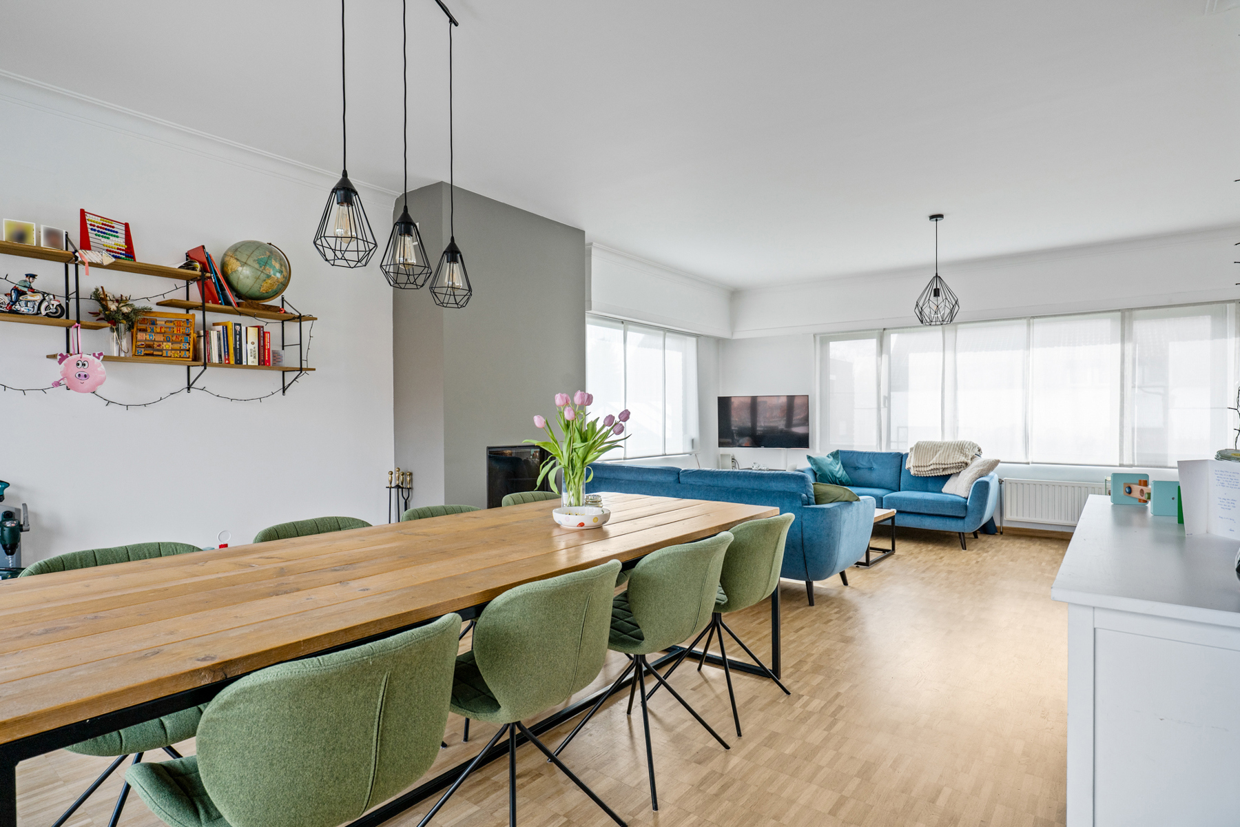 Villa met 5 slpk, 2 badkamers, ruime tuin, garage en kelder - foto 5