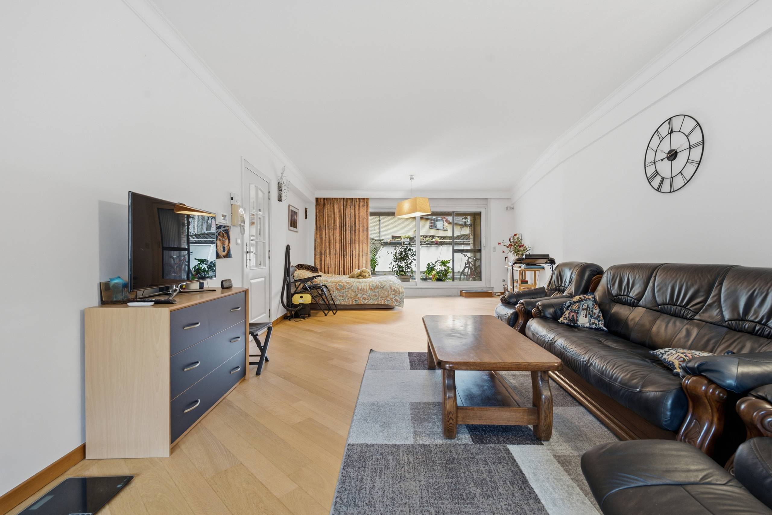 Centraal éénslaapkamerappartement met garage in Veurne - foto 4