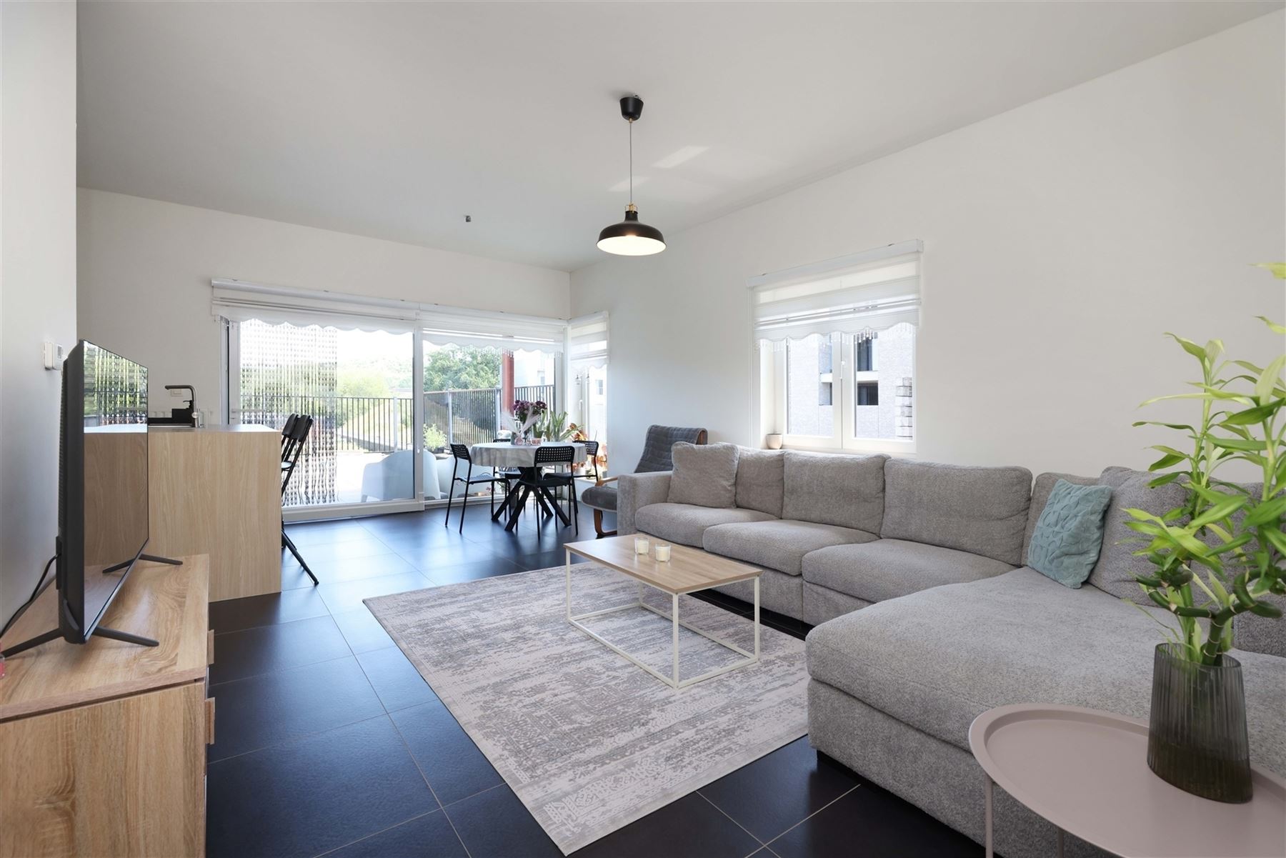 Energiezuinig modern appartement met ruim terras te Beringen - Opbrengsteigendom  - foto 1