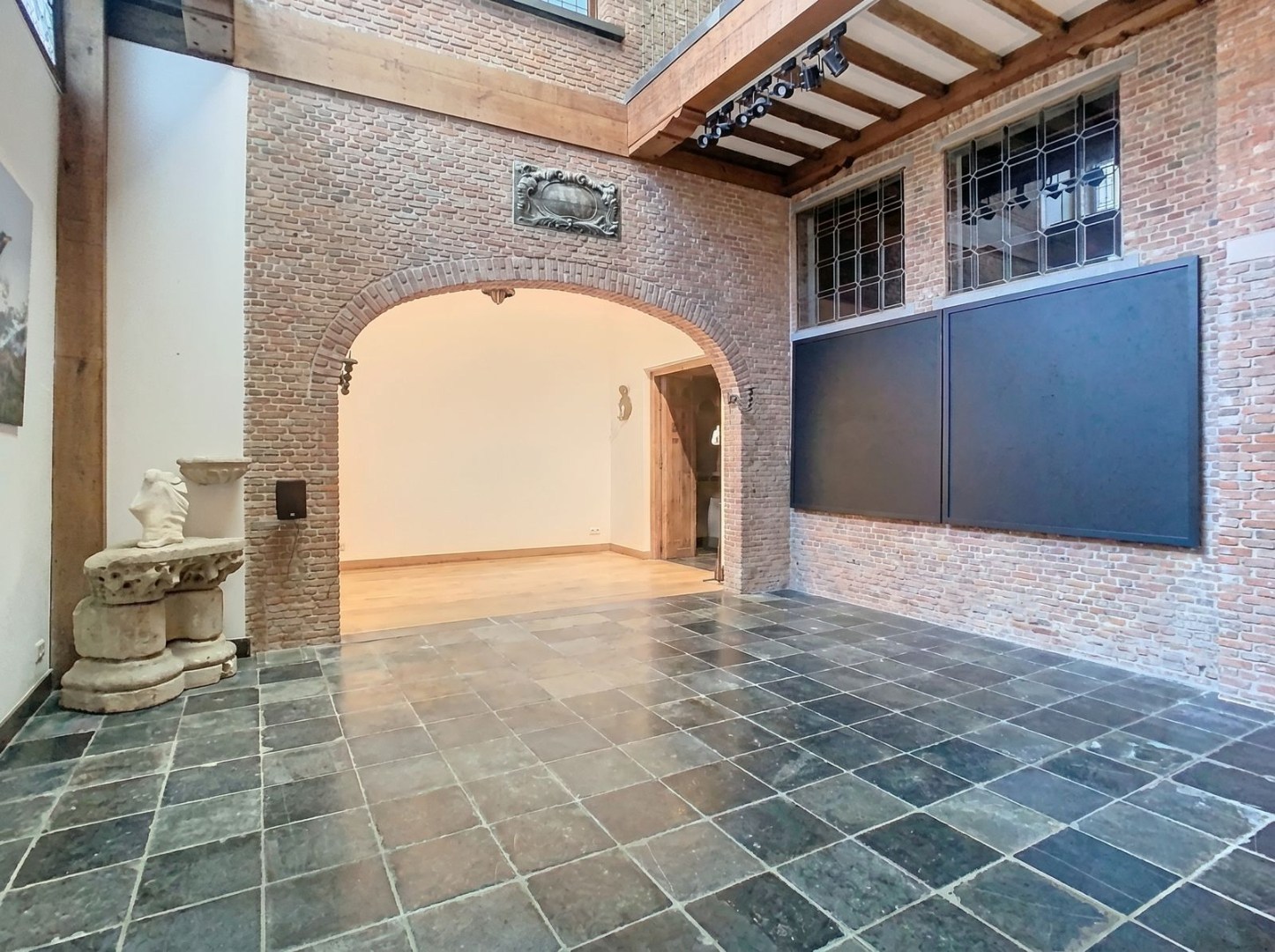 Handelsruimte 100m² in Hartje Antwerpen op steenworp van de Kathedraal. - foto 5
