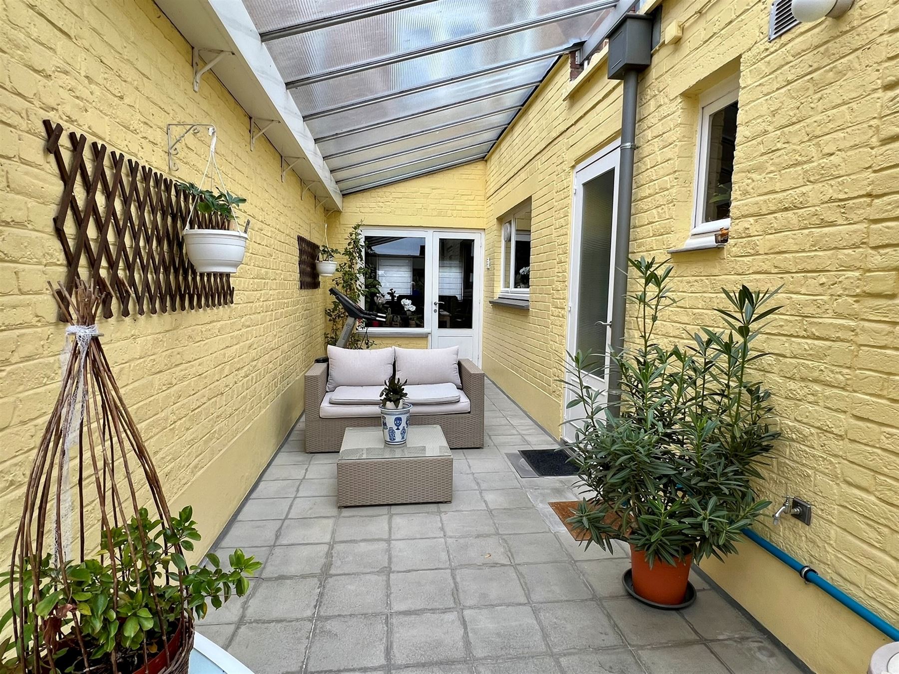 Maison confortable avec 3 chambres à coucher, beau jardin et grenier avec potentiel - photo 4