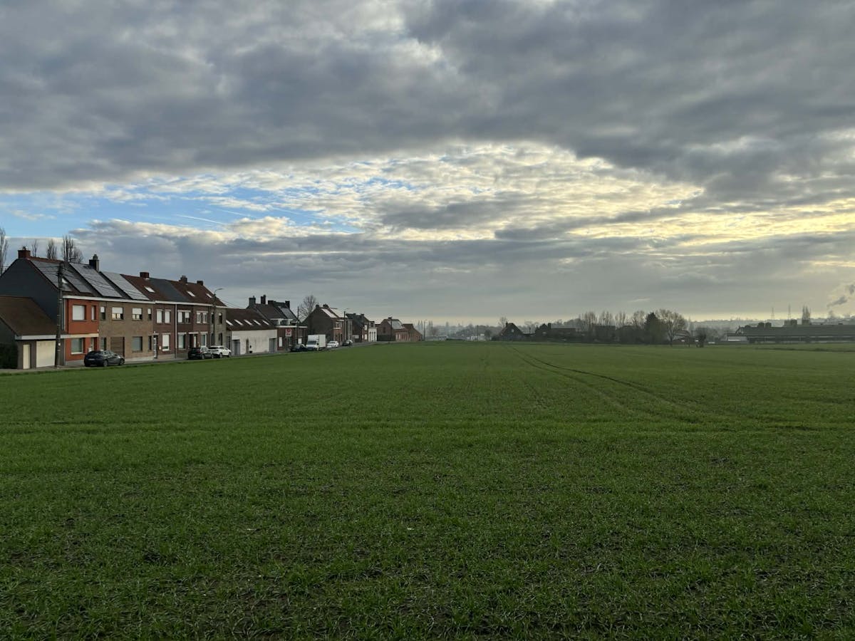 Ruime gezinswoning met tuin en veel potentieel in Aalbeke - foto 4
