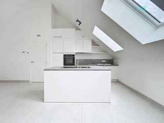 Mail: rent.brussels@weinvest.beTel: 02/3155173We Invest is verheugd u dit appartement met een woonoppervlakte van 84 m² te presenteren, gelegen in...