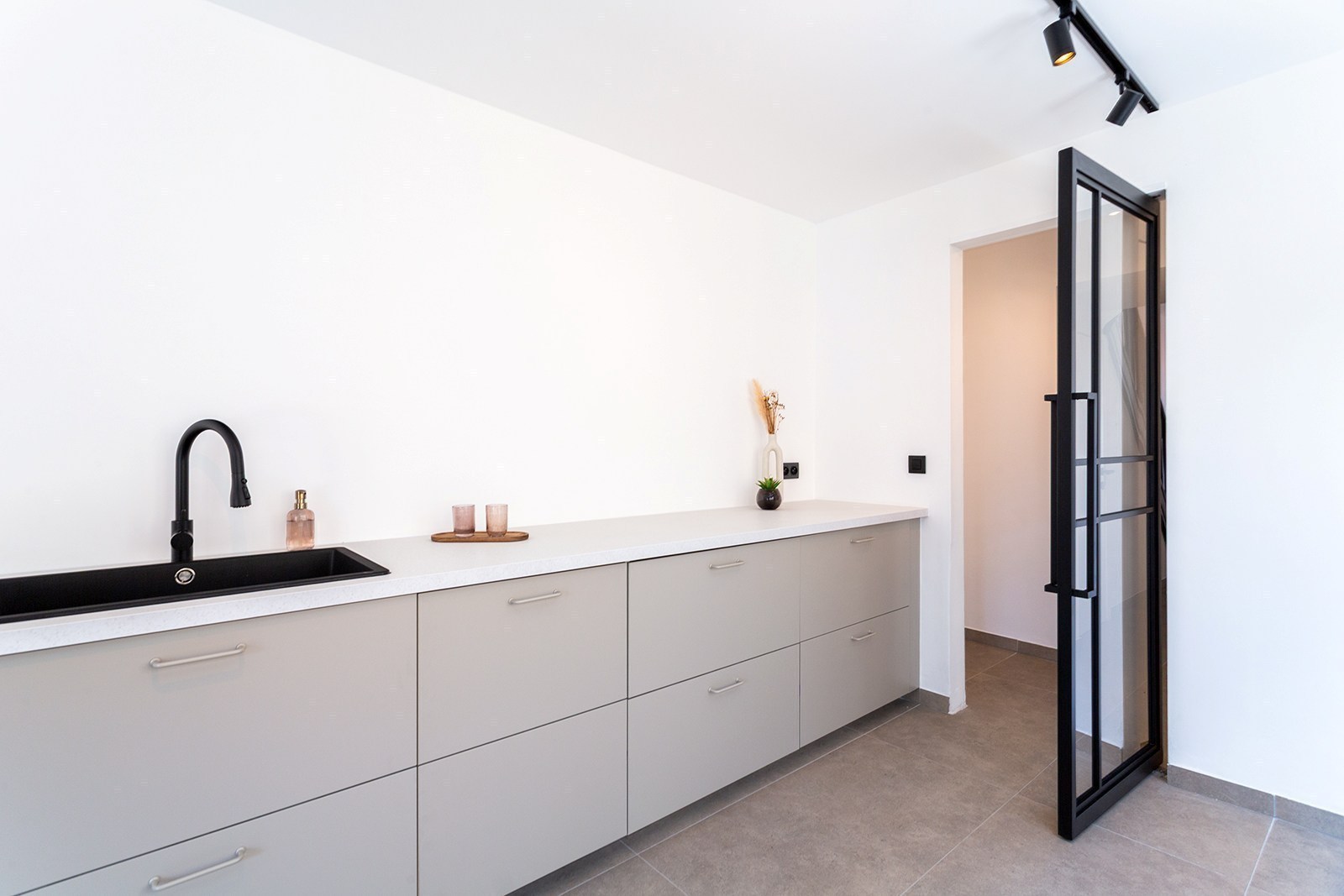 Maison à vendre à Beveren-Kruibeke-Zwijndrecht avec 5 chambres - photo 2