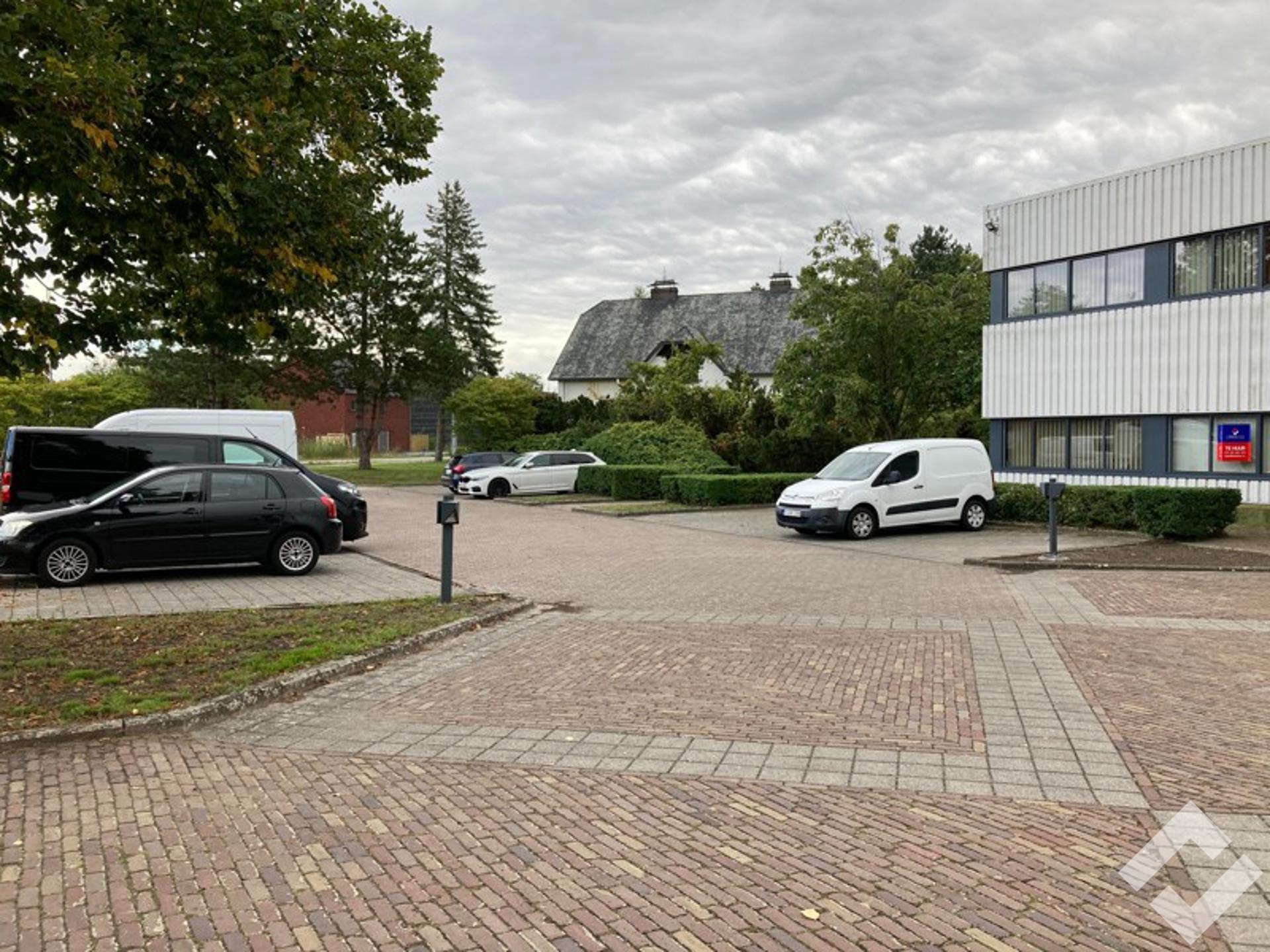 Ingerichte kantoorruimte van 75m2 te huur op welbekende Sleurs site te Balen! - foto 5
