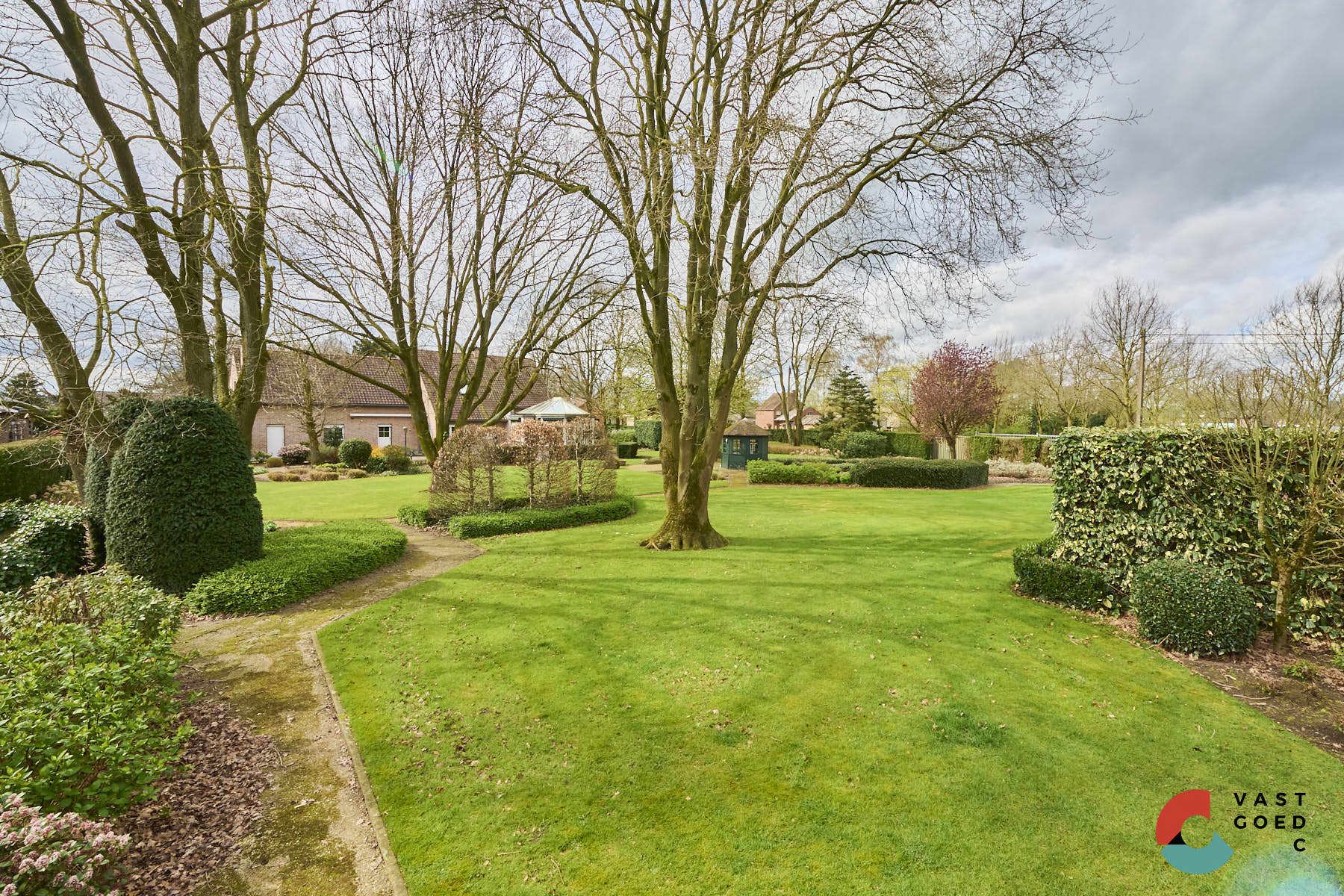 Bouwgrond voor open bebouwing in bosrijke omgeving - foto 4