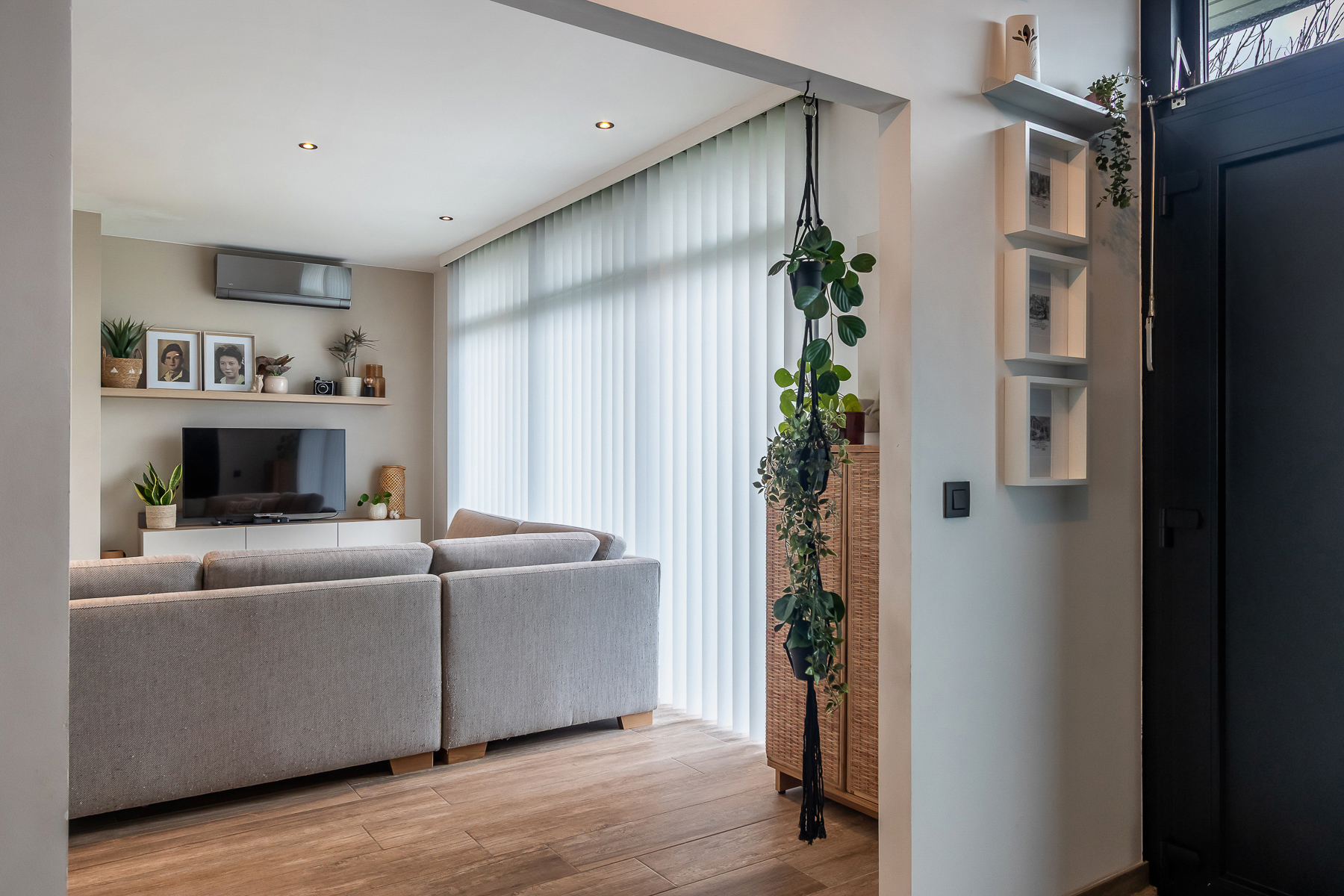 Gerenoveerde en instapklare gelijkvloers woning met 3 slaapkamers en garage - foto 4