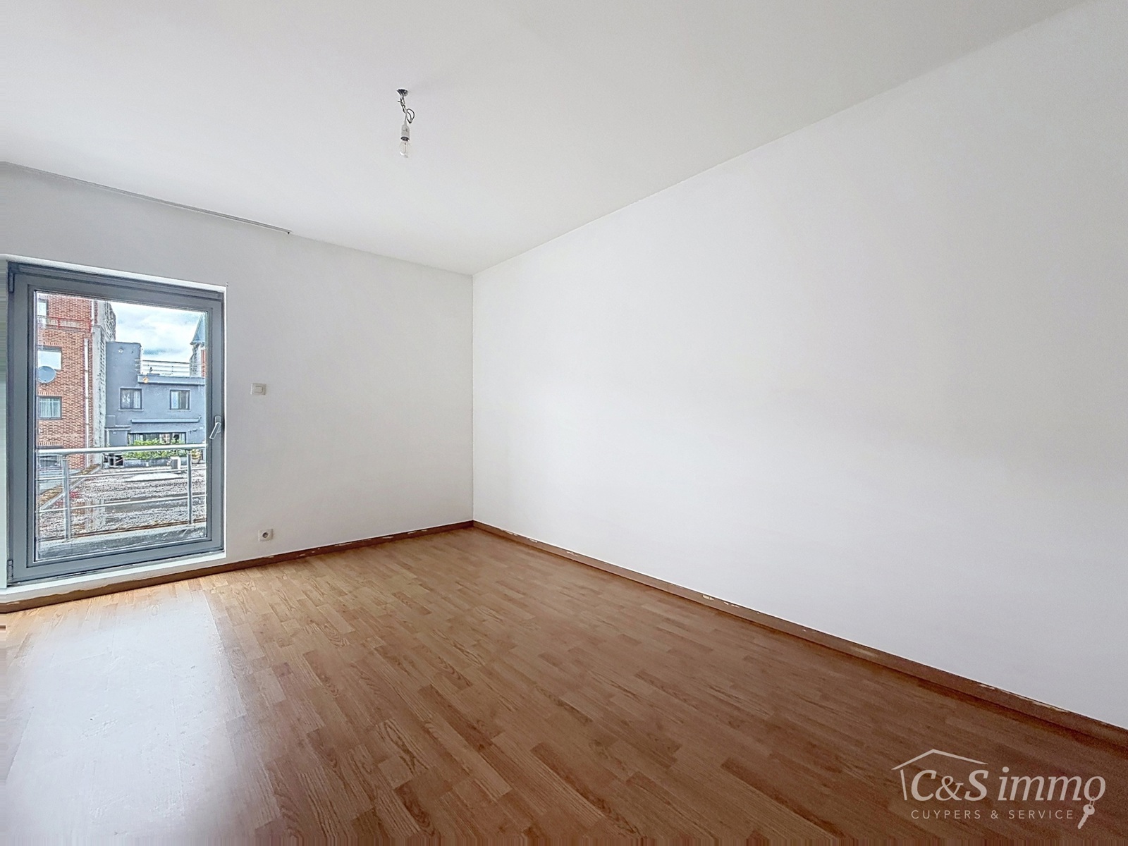 Goed en rustig gelegen appartement met terras op loopafstand van de winkels en het park - foto 5