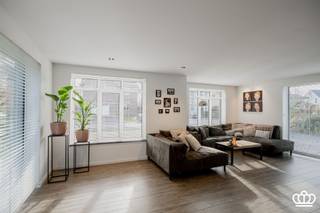 Energiezuinige en recente woning, gelegen in een rustige doodlopende straat nabij het centrum van Essen, met o.a. ruime leefruimte, open keuken...