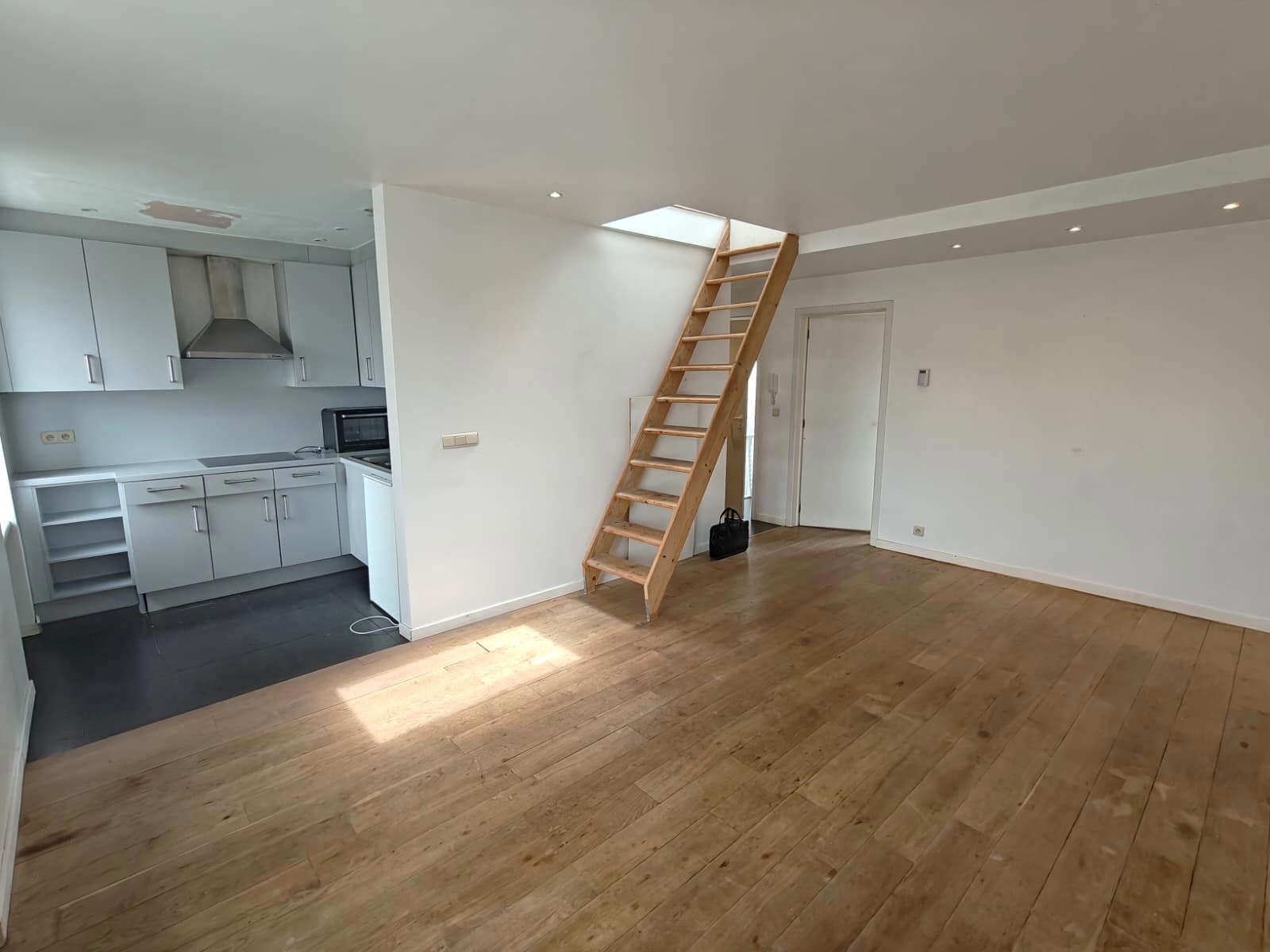 Apartment for rent in Etterbeek with 2 bedrooms - photo 1