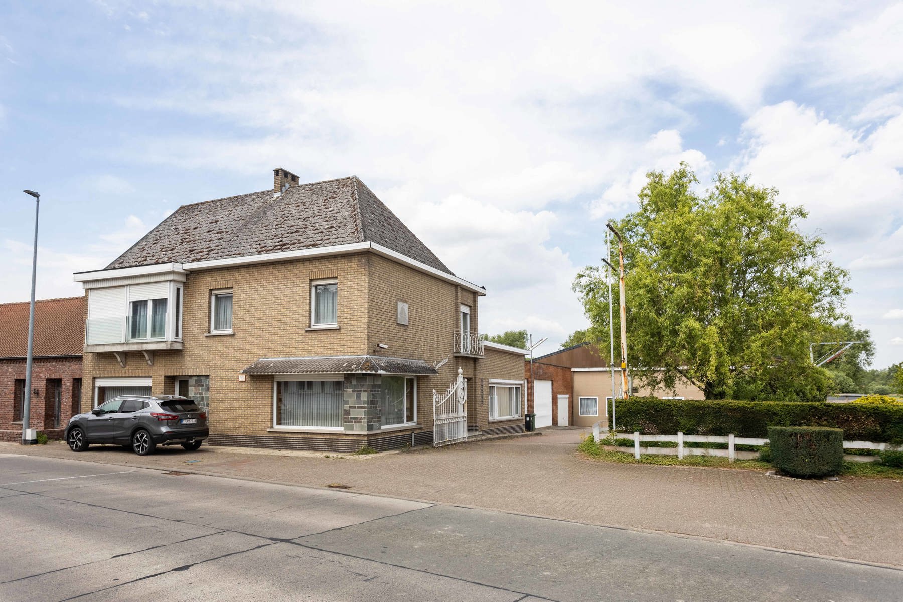 Woning met 4 slaapkamers + garage - foto 3