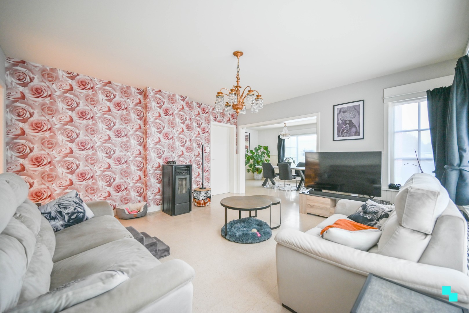 Ruime, gerenoveerde woning nabij centrum Oostrozebeke - foto 5