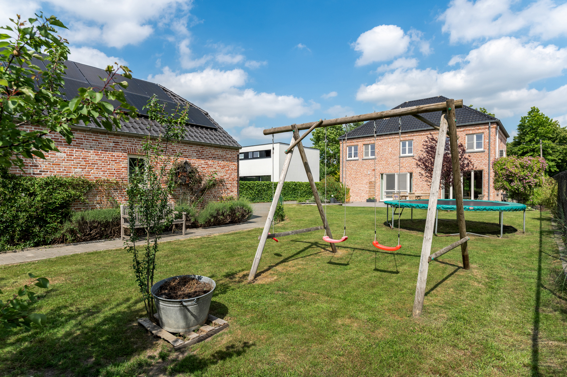 Recente villa met charme op ruime kavel - foto 2