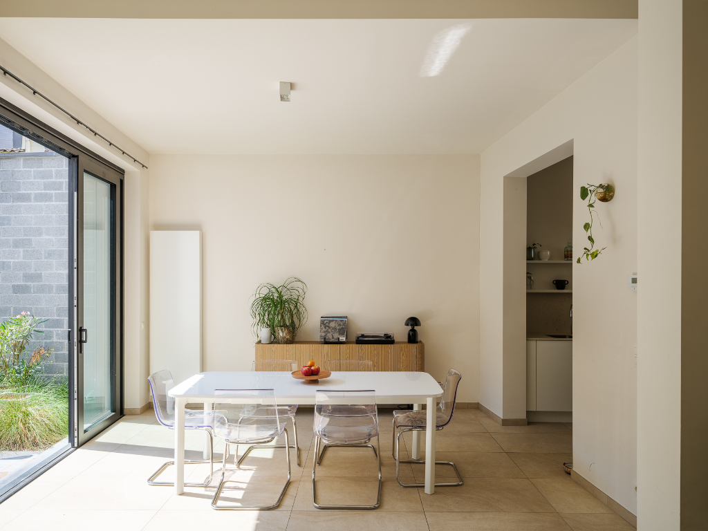 Centrum Gent - Instapklare burgerwoning met 4 slaapkamers, 2 badkamers, stadstuin en inpandig terras op een bijzonder centrale ligging. - foto 4