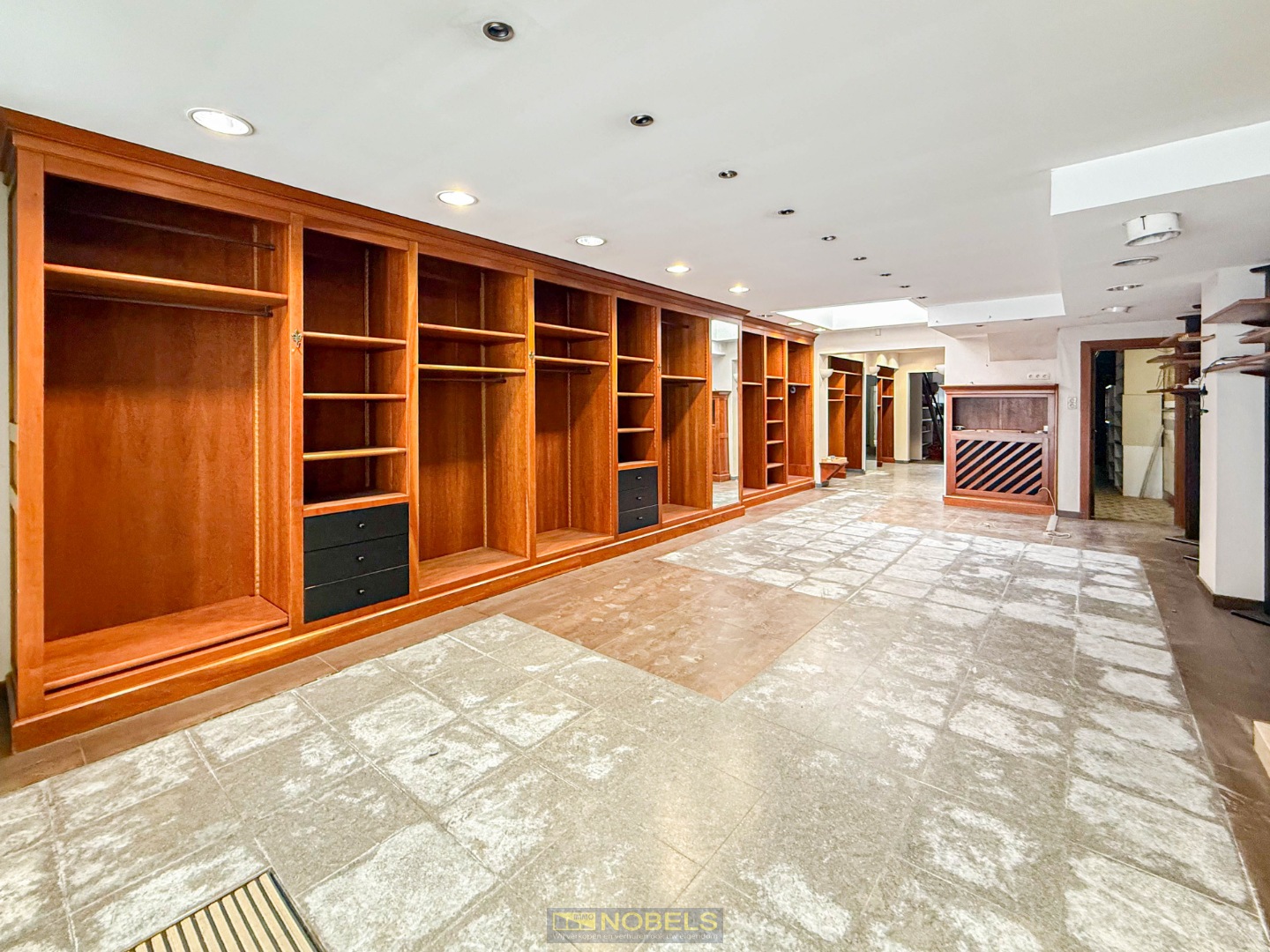 Te koop, commerciële eigendom met uitbreidingspotentieel in centrum van Oudenaarde - photo 2