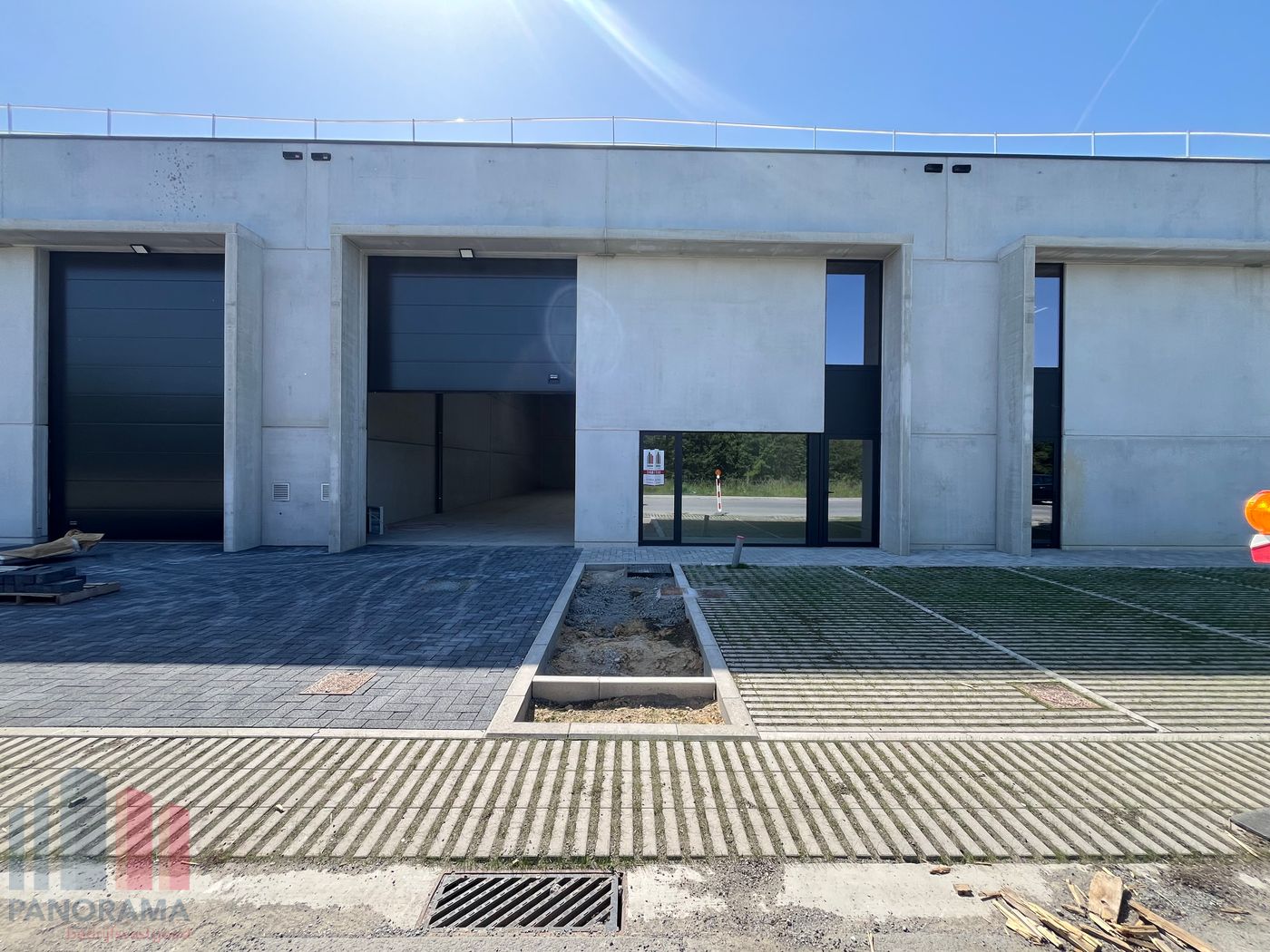 Opslagruimte van 300 m² & uitstekend gelegen vlak aan de E40 - photo 1