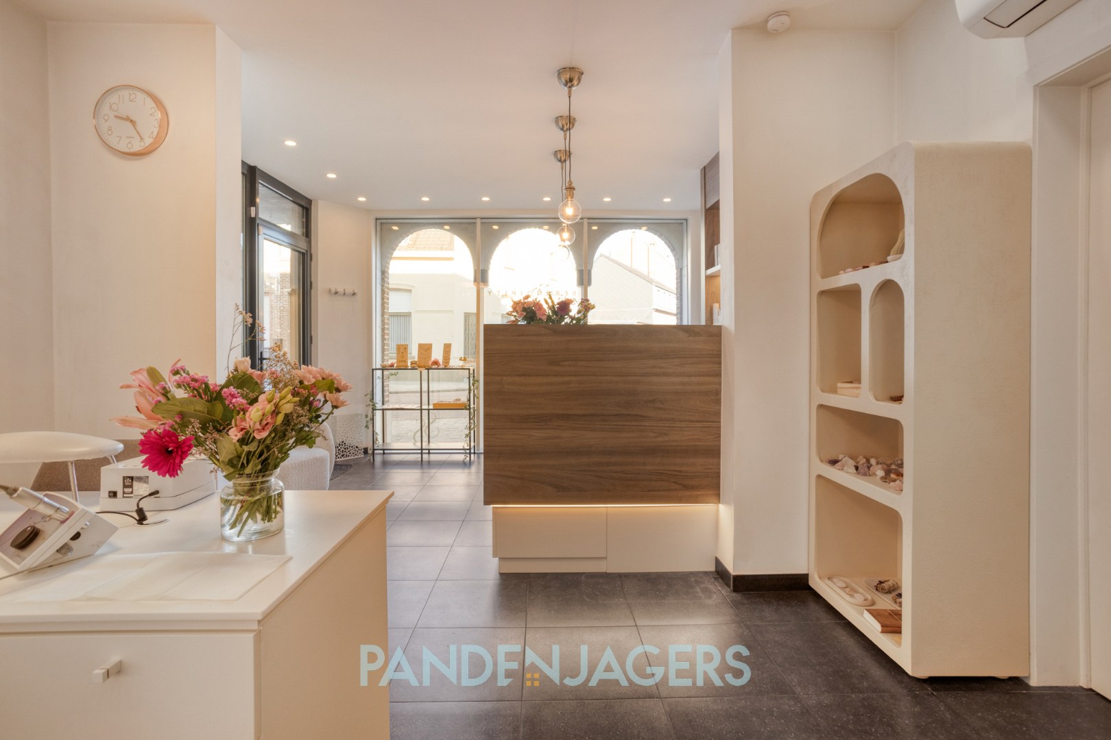 Stijlvol en hoogwaardig afgewerkt handelspand met visibiliteit te Duffel - foto 5