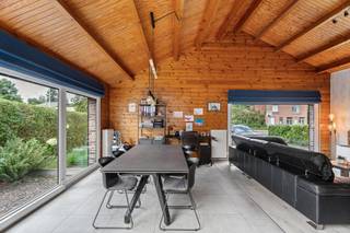 Lichtrijke leefruimte - open vide<br /><br />instapklaar en comfort<br /><br />ruimte en flexibiliteit<br /><br />zonnige tuin<br /><br />strategische ligging<strong><br /><br /><br /></strong>