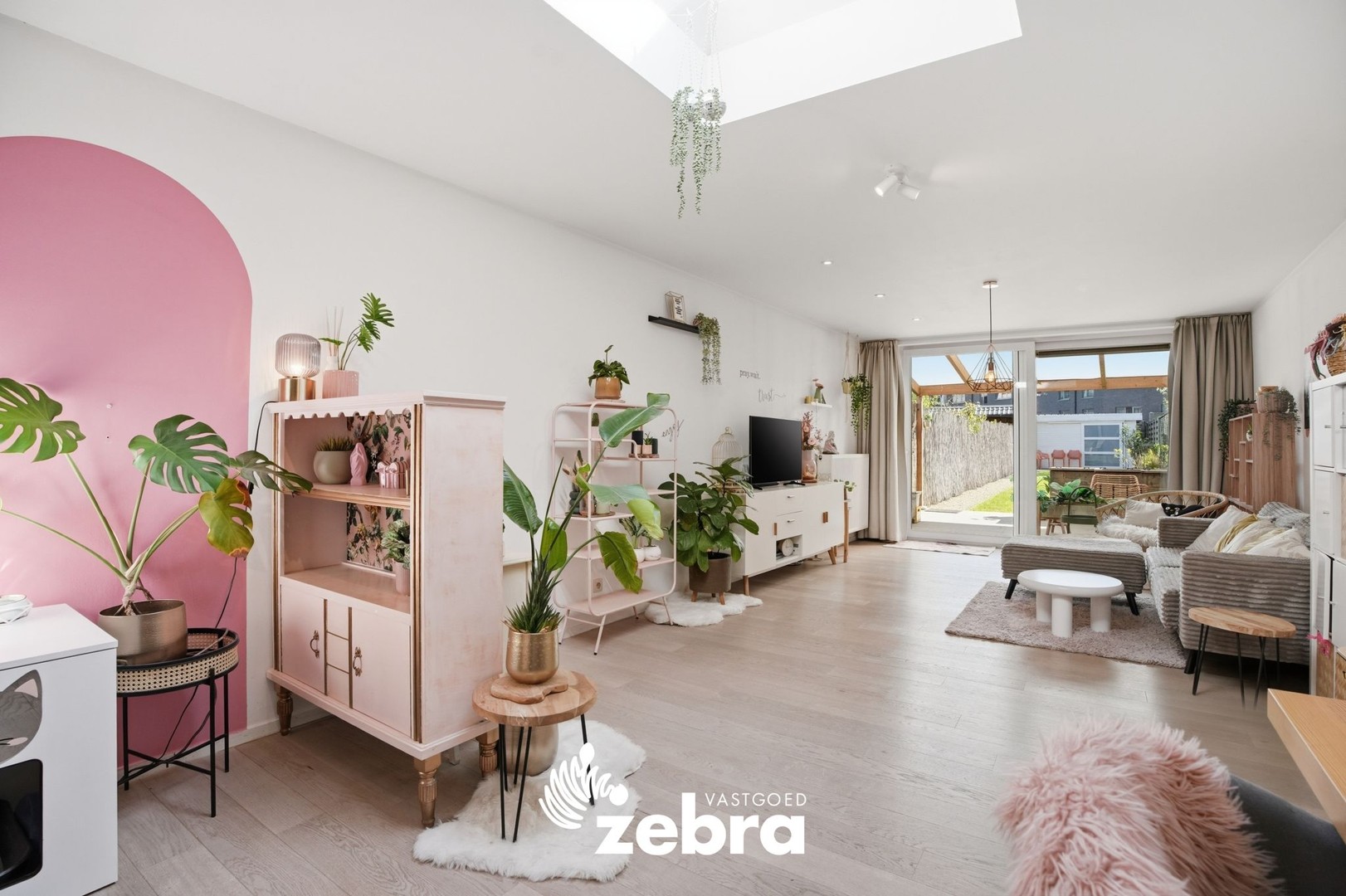 Instapklare, volledig gerenoveerde woning in Tielt met tuin, terras en uitweg! - foto 4
