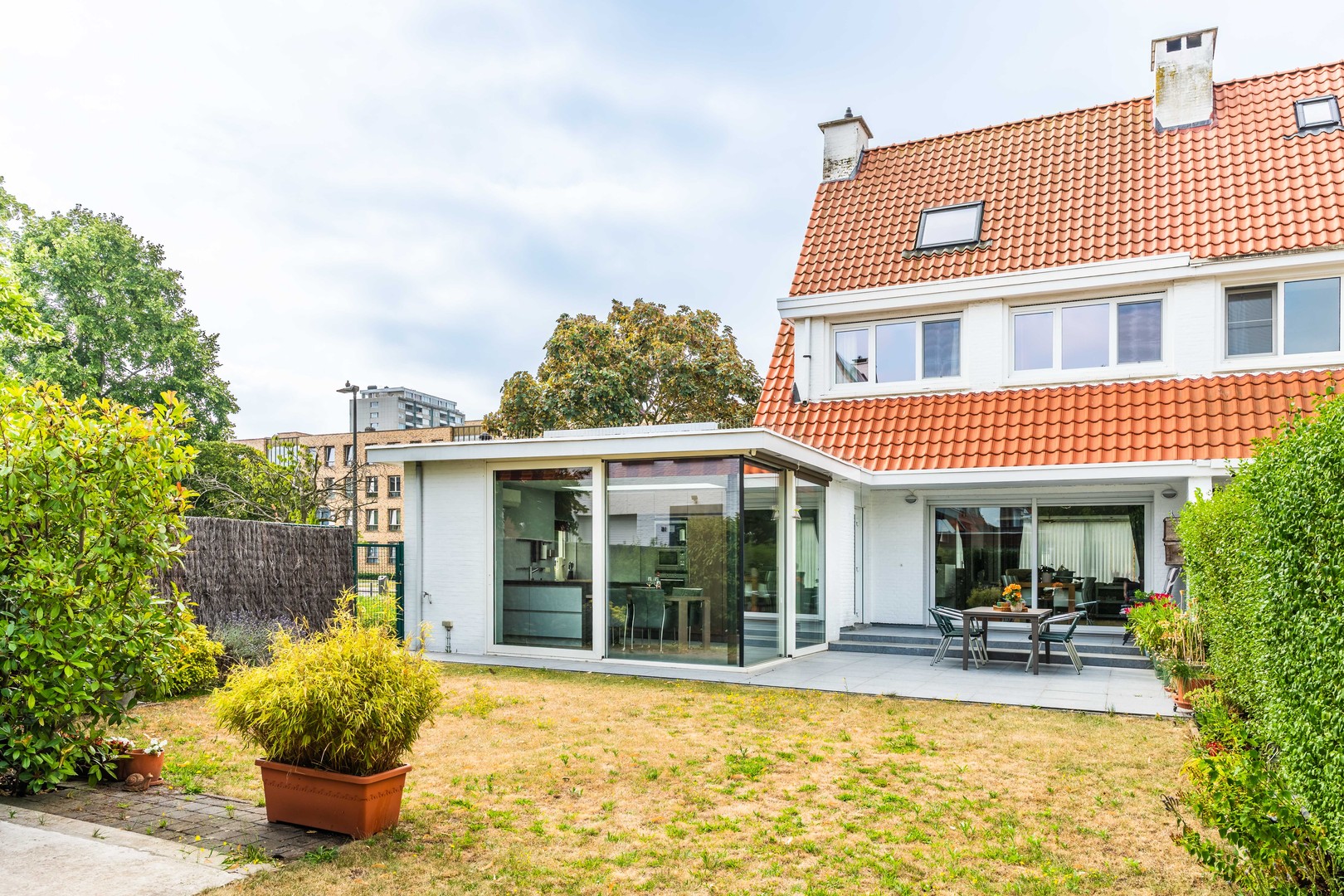 Karaktervolle halfopen woning op een toplocatie tussen stad en natuur - photo 4