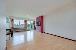 <p><span>In de </span><span>Luitenant Lippenslaan 52</span><span> vinden we dit </span><span>instapklaar appartement te koop.</span><span> Het appartement is gelegen vlakbij winkels, scholen, openbaar vervoer en belangrijke invalswegen. Dankzij de combinatie van </span><span>ruimte, lichtinval </span><span>en</span><span> gunstige ligging </span><span>is dit de ideale woonst voor gezinnen en koppels. Bovendien bereik je het </span><span>centrum van de stad in minder dan 15 minuten.</span><span><br /><br />Het appartement beschikt over een </span><span>bewoonbare oppervlakte ca. 103m²</span><span>, een </span><span>terras met zuid-oriëntatie</span><span> en </span><span>2 volwaardige slaapkamers</span><span>.<br /><br /></span></p><p><span><br /></span><span>Indeling:</span></p><ul><li><span>Inkomhal met ingemaakte kasten</span></li><li><span>Ruime woonkamer en eetkamer</span></li><li><span>Zuidgericht terras</span></li><li><span>Keuken</span></li><li><span>Slaapkamer 1</span></li><li><span>Slaapkamer 2</span></li><li><span>Badkamer met lavabo en douchekamer</span></li><li><span>Wasruimte</span></li><li><span>Apart toilet</span></li><li><span>Kelderberging</span></li></ul><p><span> </span></p><p><span>Troeven:</span></p><ul><li><span>2 volwaardige slaapkamers</span></li><li><span>Veel natuurlijk lichtinval</span></li><li><span>EPC: B</span></li><li><span>Uitstekende ligging</span></li><li><span>Lift aanwezig in het gebouw</span></li><li><span>Zuigericht terras</span></li></ul><p><span> </span></p><p><span> </span></p><p><span> </span></p><p><span>Ben jij geïnteresseerd in dit herenhuis te koop in Borgerhout, ben je op zoek naar ander vastgoed of wens je de waarde van jouw eigendom te kennen? Dan ben je bij BOLT immo aan het juiste adres! Wij helpen jou graag verder.</span></p><p><span> </span></p><p><span> </span></p><p><span> </span></p>