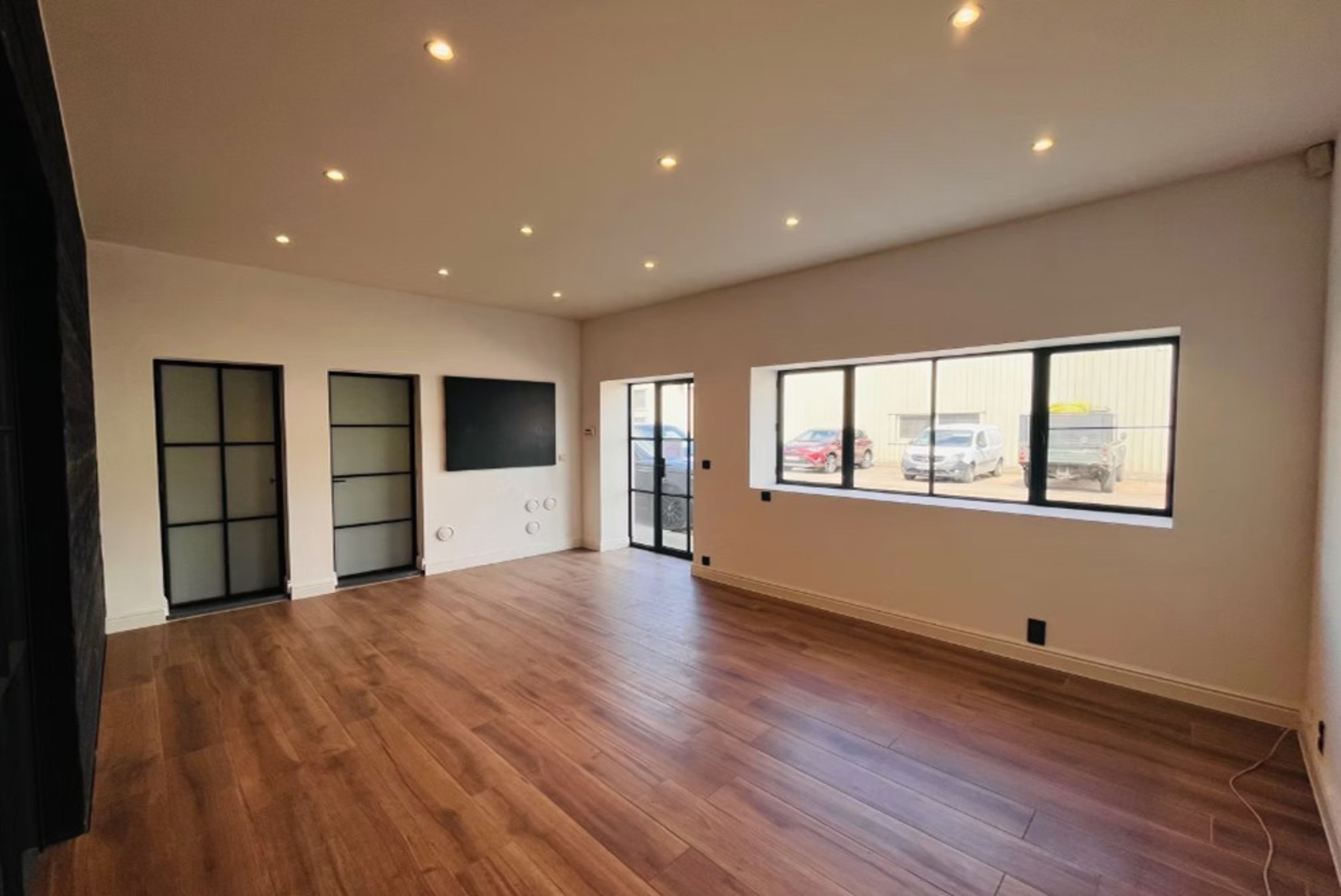Magazijn unit 32 te huur 430m² met kantoor 70m² in Malle - foto 4