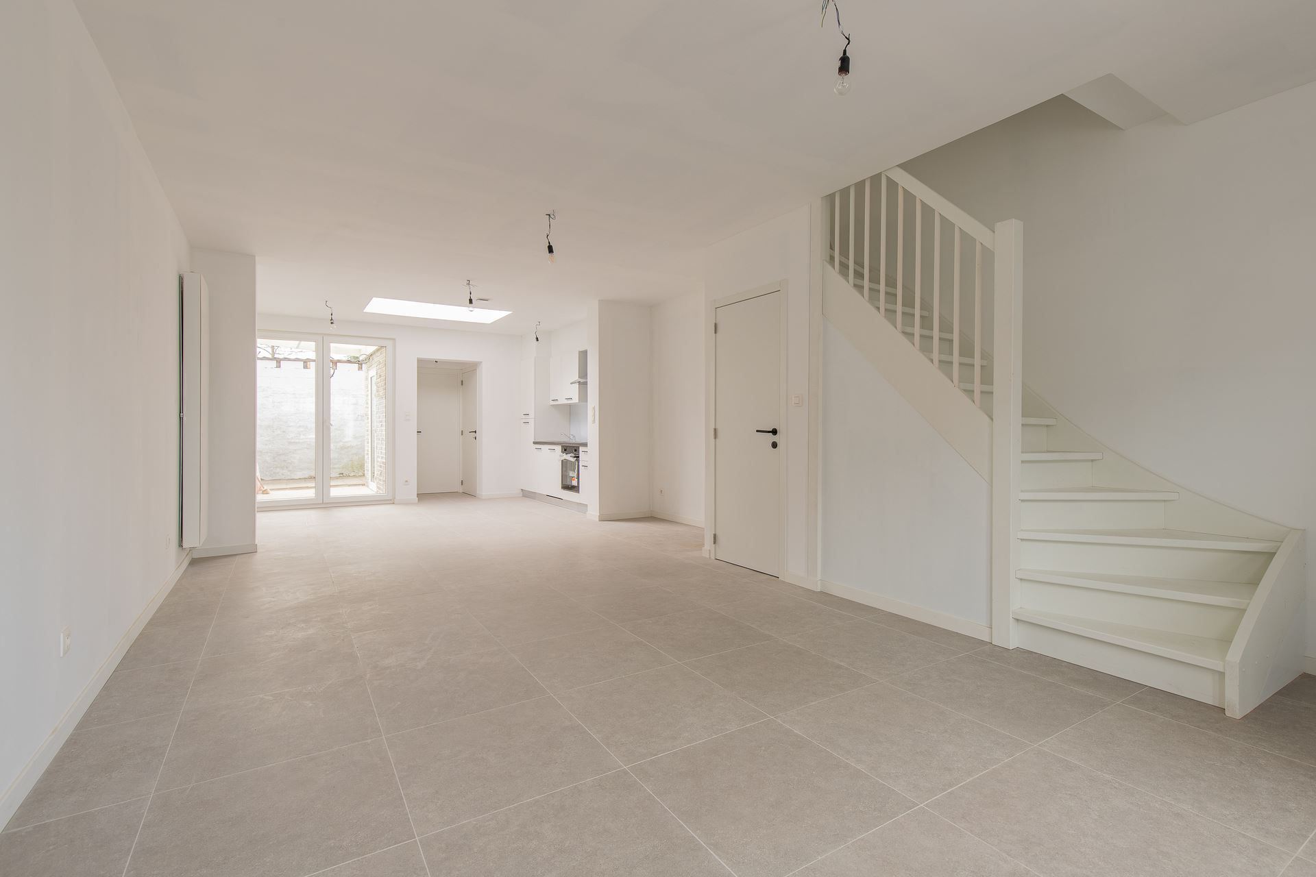 Gerenoveerde woning met 3 slaapkamers en terras - foto 2