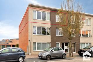 Instapklaar en ruim gerenoveerd appartement met 2 slaapkamers in het centrum van Oud-TurnhoutBent u op zoek naar een comfortabel en ruim appartement...