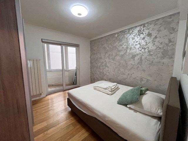 Gemeubeld tweeslaapkamerappartement met terras vlak aan de Zeedijk Oostende - foto 4